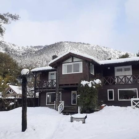 Indomito Hostel San Carlos de Bariloche Esterno foto