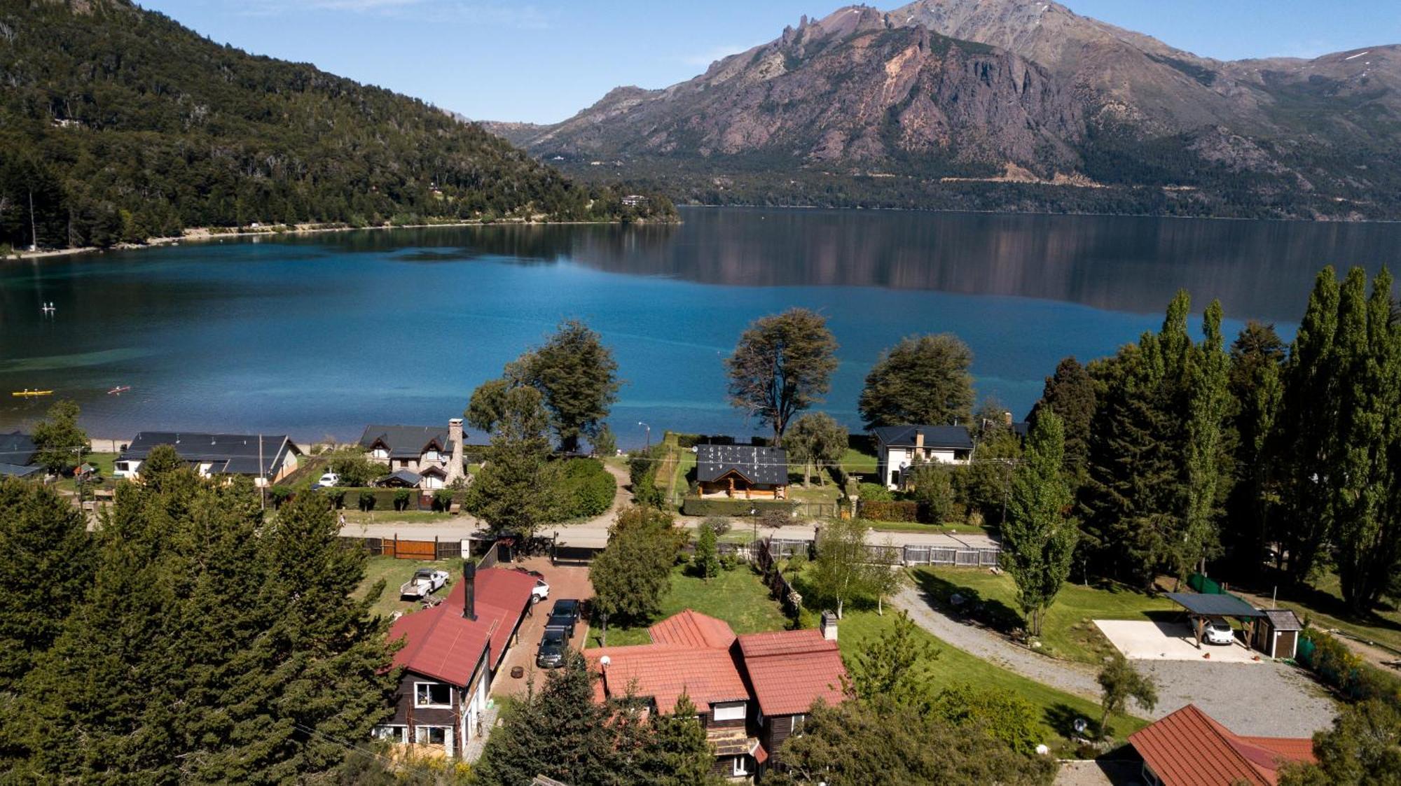 Indomito Hostel San Carlos de Bariloche Esterno foto