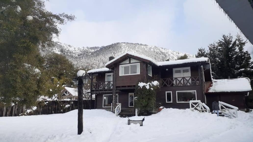 Indomito Hostel San Carlos de Bariloche Esterno foto