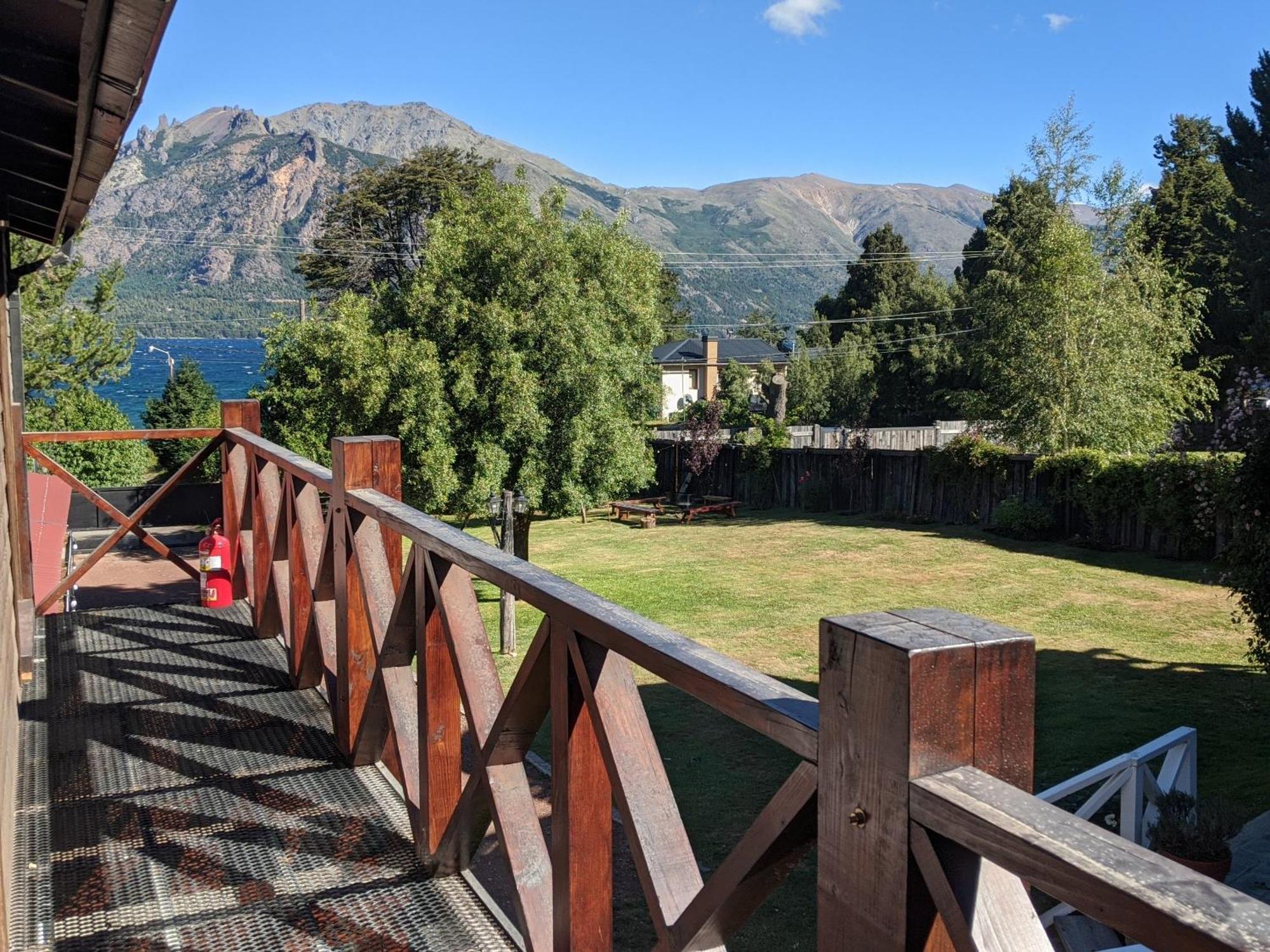 Indomito Hostel San Carlos de Bariloche Esterno foto